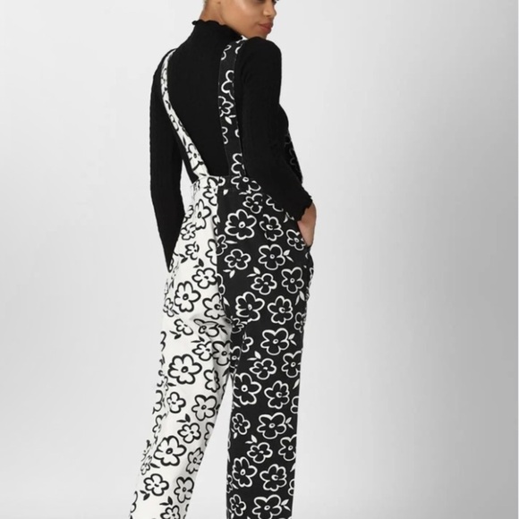 Forever21 Women’s Overalls Black White Flowers Festival S-M - Picture 13 of 13